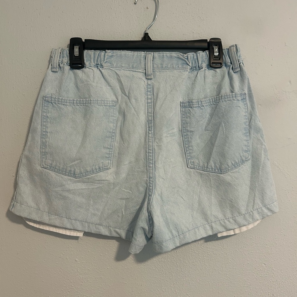 Urban Renewal Blue Cargo Shorts Relaxed Fit - Picture 2 of 4